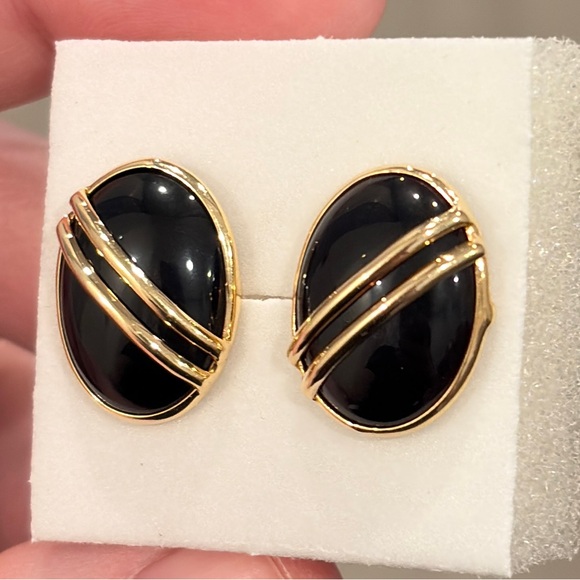 Vintage 14K Onyx Earrings, 1980s Style, Striped Gold Black, Oval Luxury Studs - Picture 7 of 14